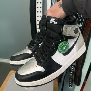 Air Jordan 1 Silver Toe (10W/8.5M)